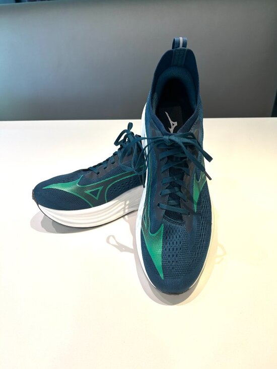 Mizuno Neo Zen 2 Running Shoe for Men: Reflecting Pond Green: run in for 6.5 mi